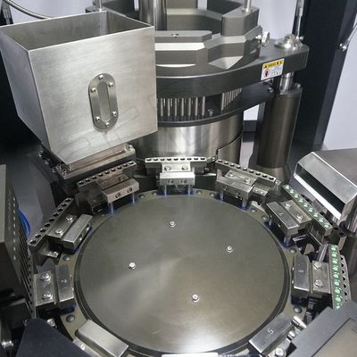 Máquina de llenado de cápsulas de polvo de alta velocidad de alta producción totalmente automática