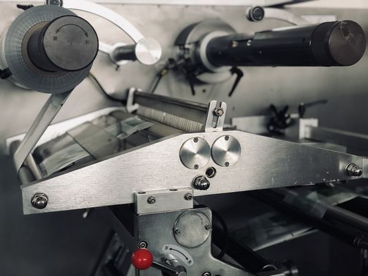 Máquina de cartonado horizontal totalmente automática para cosméticos